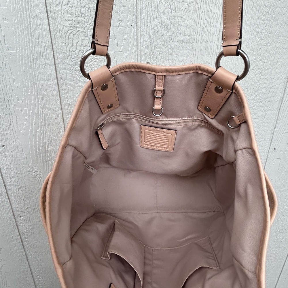 Coach Metallic Gallery Tote with wristlet - Picture 7 of 11